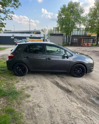 Toyota Auris cena 20900 przebieg: 265000, rok produkcji 2010 z Warszawa małe 56